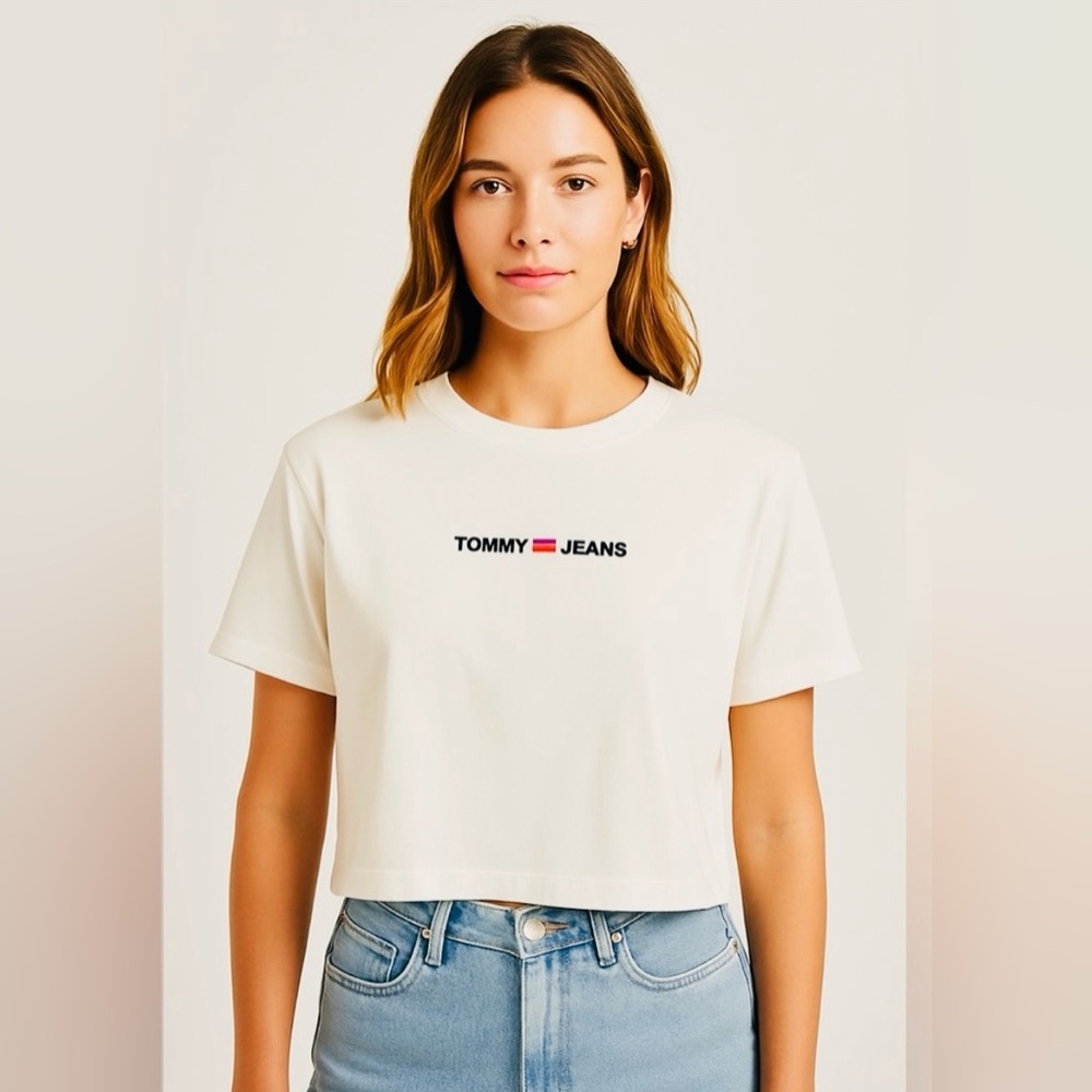 Tommy Jeans White Cropped Boxy Logo Tee | Women’s Large